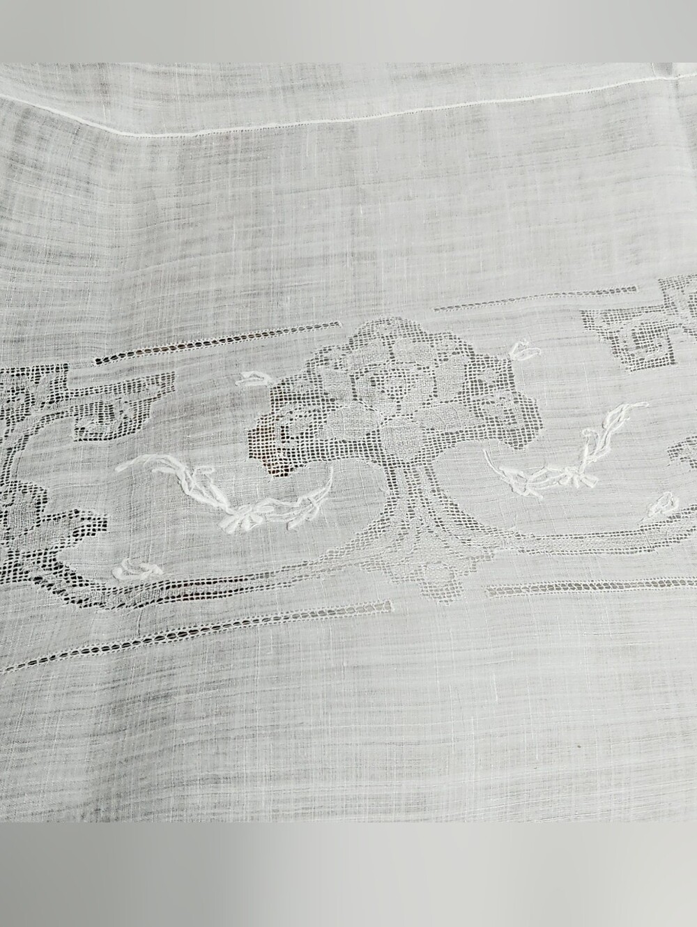 PREMIUM SHEER LINEN TABLECLOTH NICE EMBROIDERY - Picture 8 of 12
